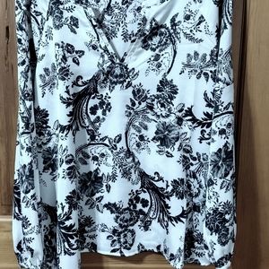 XL Seoni Black and White Silk Blouse